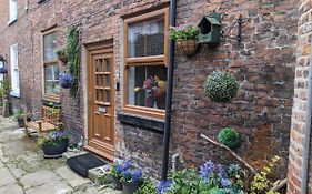 Endeavour Cottage Whitby Sleeps 6